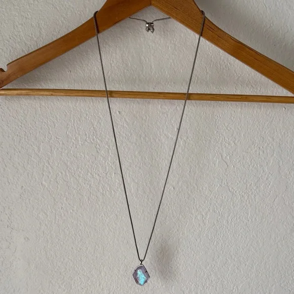 Kendra Scott Kalani Dichroic Glass Necklace - Picture 2 of 4